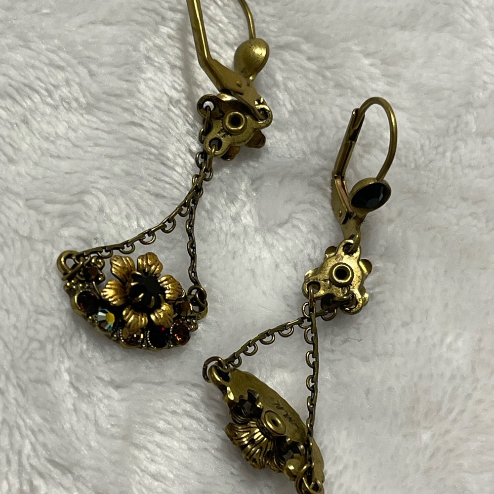 Elegant Gold Floral Earrings